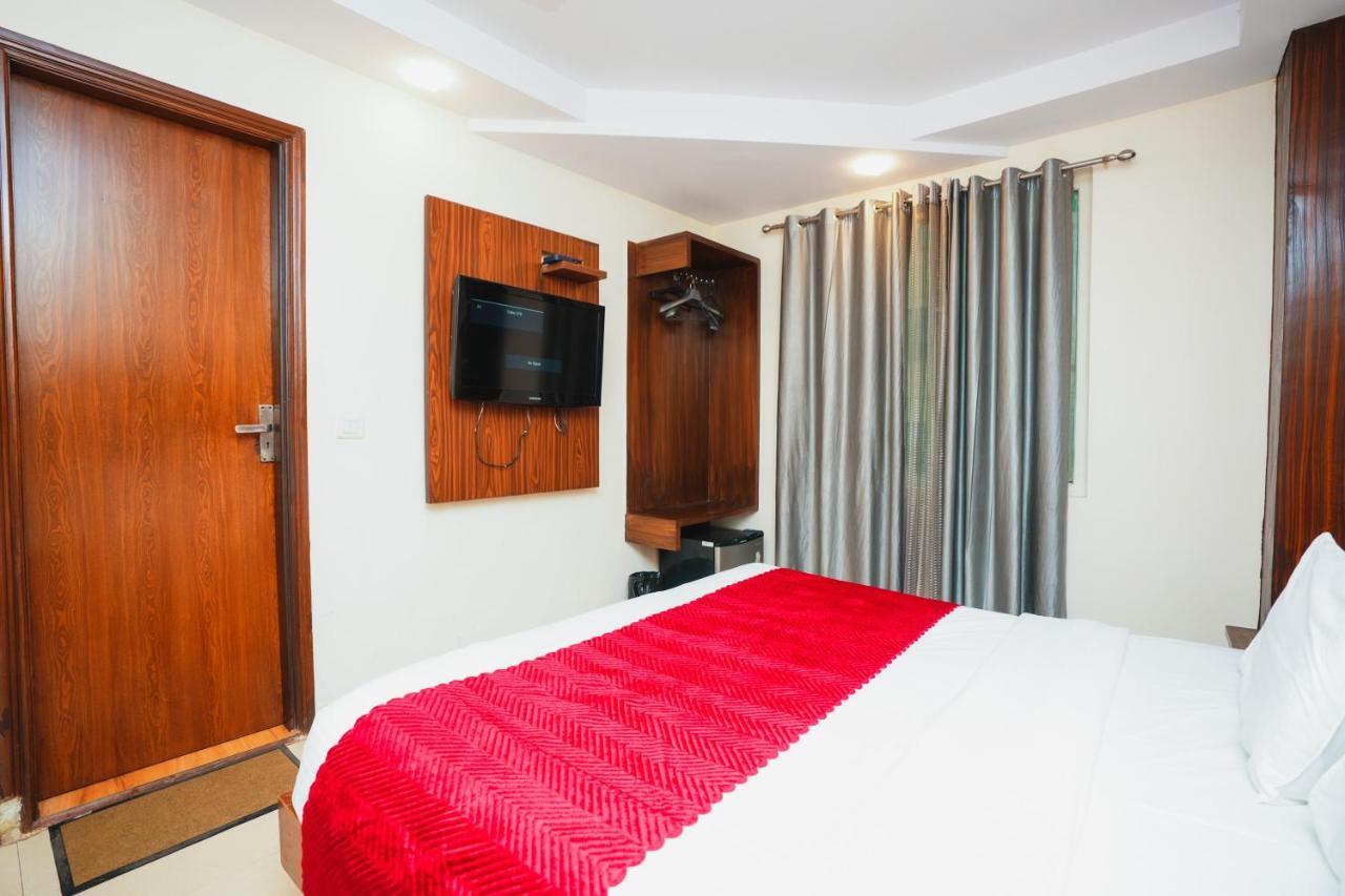 דלהי Hotel High 5 Land מראה חיצוני תמונה